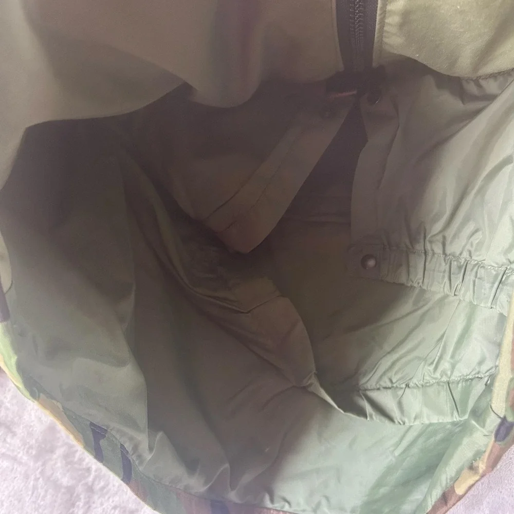 Vintage Tennier Industries Coat Mens Medium Green Camo Hooded Parka USA Military